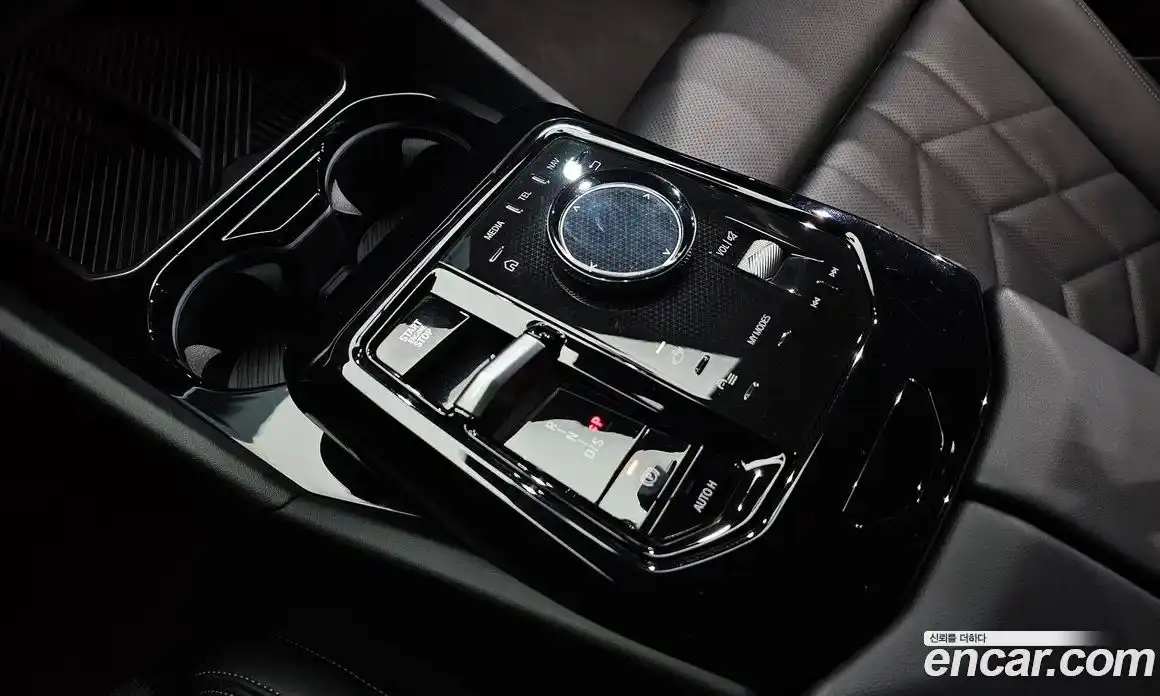 BMW 5 серия 2024 2.0 автомат (гидро), фото 9
