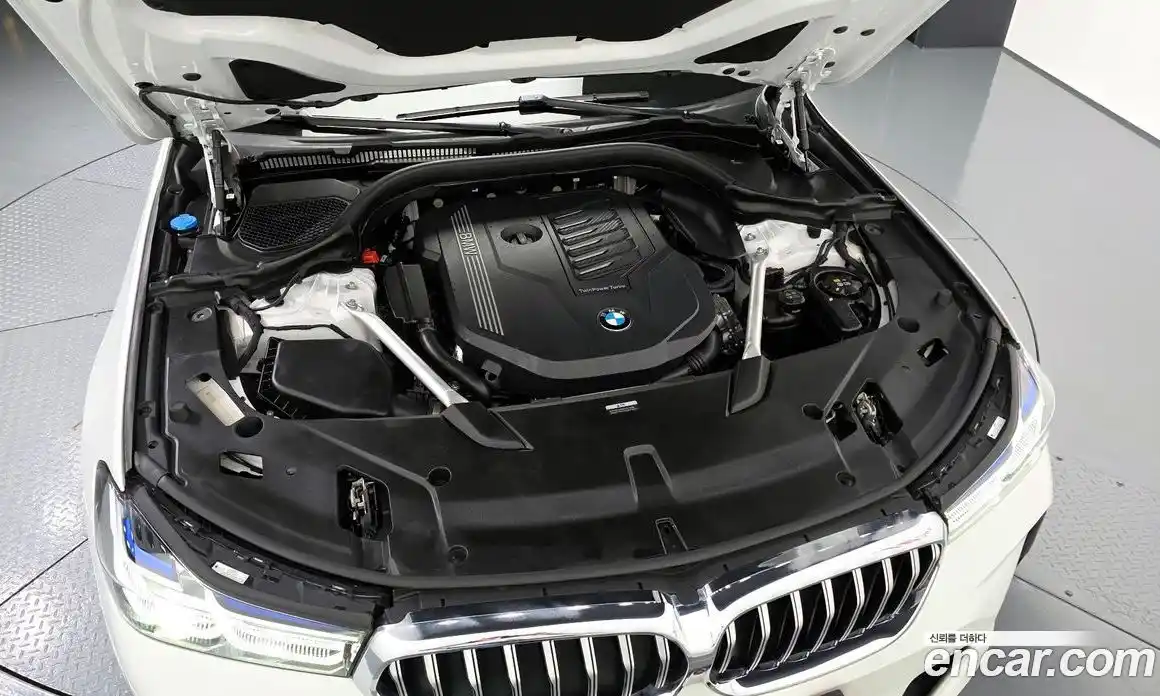 BMW 6 серия 2023 3.0 автомат (гидро), фото 6