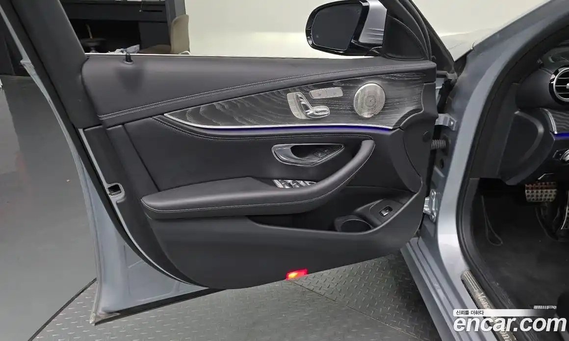 Mercedes-Benz E-Class 2022 2.0 автомат (гидро), фото 13