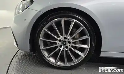 Mercedes-Benz E-Class 2022 2.0 автомат (гидро), миниатюра 4