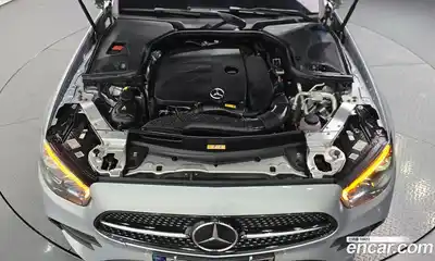 Mercedes-Benz E-Class 2022 2.0 автомат (гидро), миниатюра 5