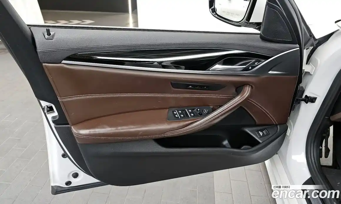 BMW 5 серия 2018 2.0 автомат (гидро), фото 14
