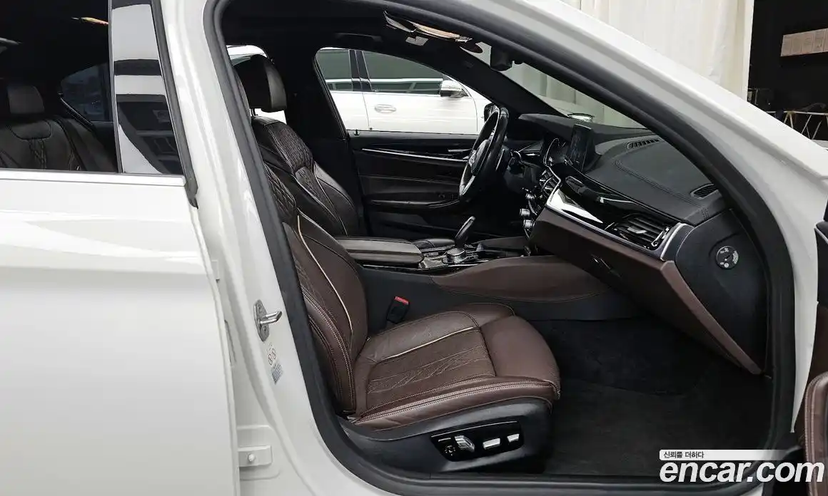 BMW 5 серия 2018 2.0 автомат (гидро), фото 17