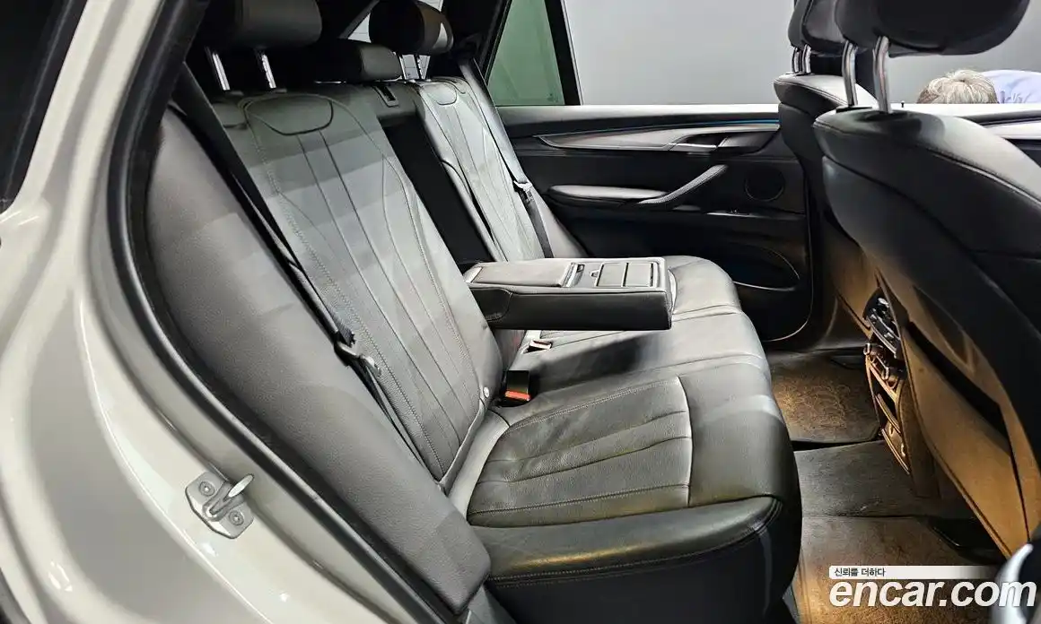 BMW X5 2018 3.0 автомат (гидро), фото 18