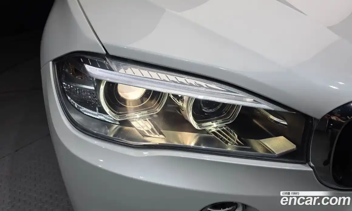 BMW X5 2018 3.0 автомат (гидро), фото 8