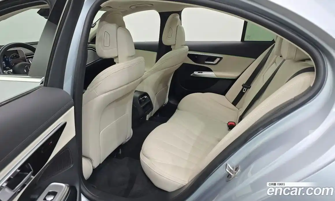 Mercedes-Benz E-Class 2025 2.0 автомат (гидро), фото 11