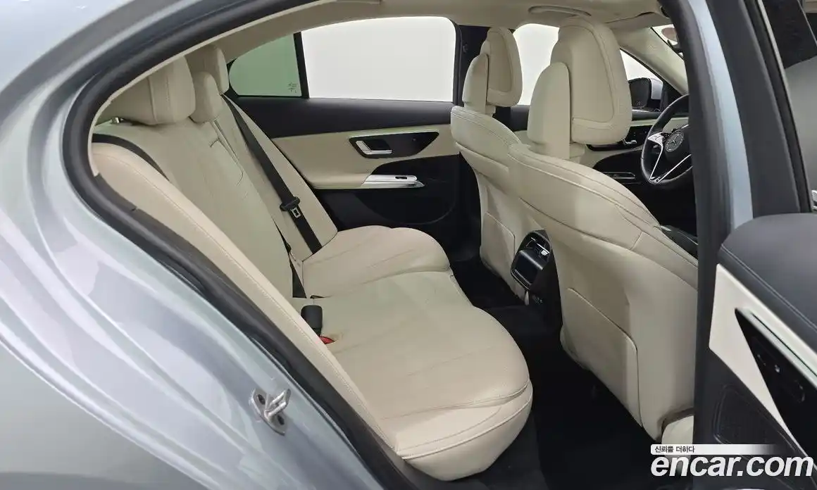 Mercedes-Benz E-Class 2025 2.0 автомат (гидро), фото 19
