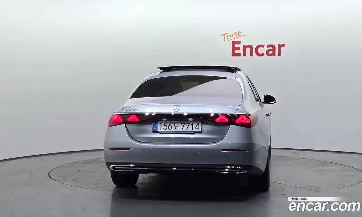 Mercedes-Benz E-Class 2025 2.0 автомат (гидро), фото 4