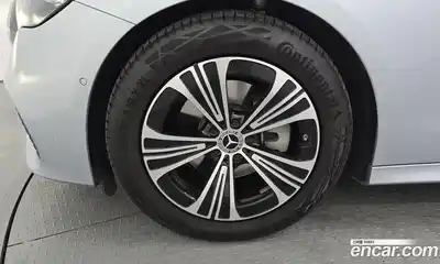 Mercedes-Benz E-Class 2025 2.0 автомат (гидро), миниатюра 5