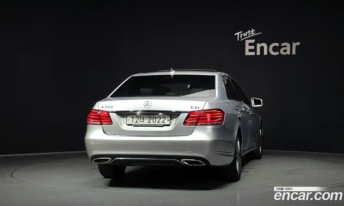 Mercedes-Benz E-Class 2013 2.1 автомат (гидро), фото 4