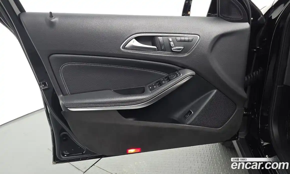 Mercedes-Benz GLA-Class 2018 2.0 гидро, фото 13 Mercedes-Benz GLA-Class 2018 2.0 гидро, фото 13