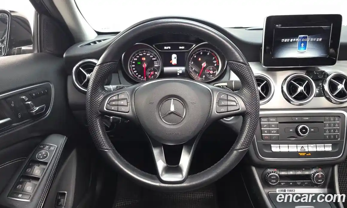 Mercedes-Benz GLA-Class 2018 2.0 гидро, фото 18 Mercedes-Benz GLA-Class 2018 2.0 гидро, фото 18