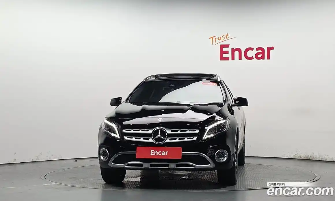 Mercedes-Benz GLA-Class 2018 2.0 гидро, фото 2 Mercedes-Benz GLA-Class 2018 2.0 гидро, фото 2