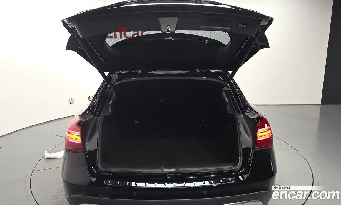 Mercedes-Benz GLA-Class 2018 2.0 гидро, фото 25 Mercedes-Benz GLA-Class 2018 2.0 гидро, фото 25