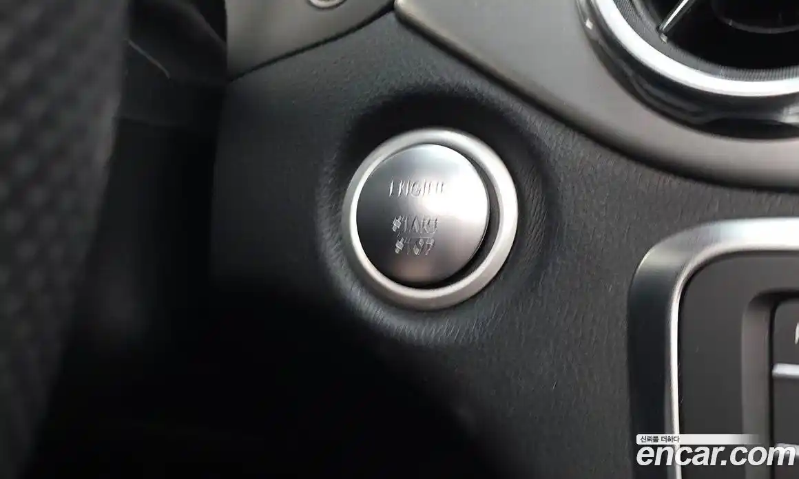 Mercedes-Benz GLA-Class 2018 2.0 гидро, фото 27 Mercedes-Benz GLA-Class 2018 2.0 гидро, фото 27