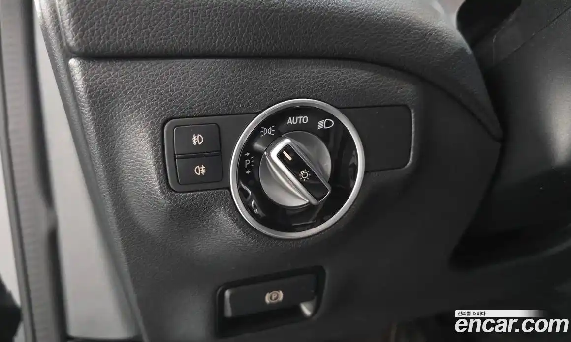 Mercedes-Benz GLA-Class 2018 2.0 гидро, фото 29 Mercedes-Benz GLA-Class 2018 2.0 гидро, фото 29