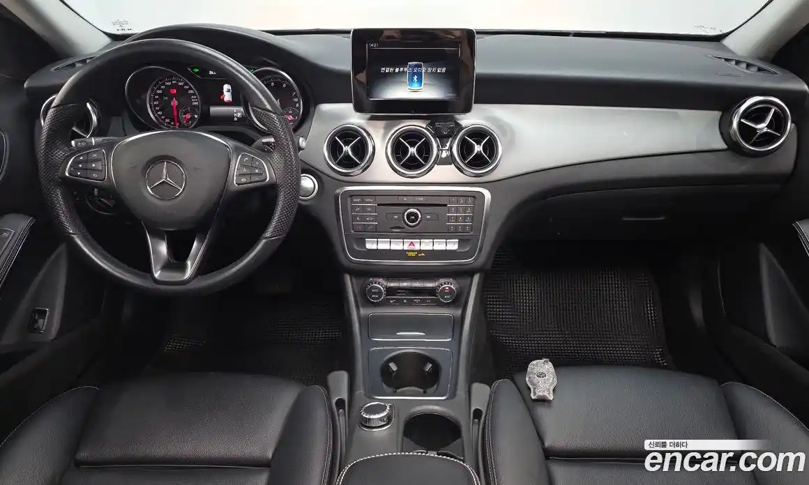 Mercedes-Benz GLA-Class 2018 2.0 гидро, фото 9 Mercedes-Benz GLA-Class 2018 2.0 гидро, фото 9