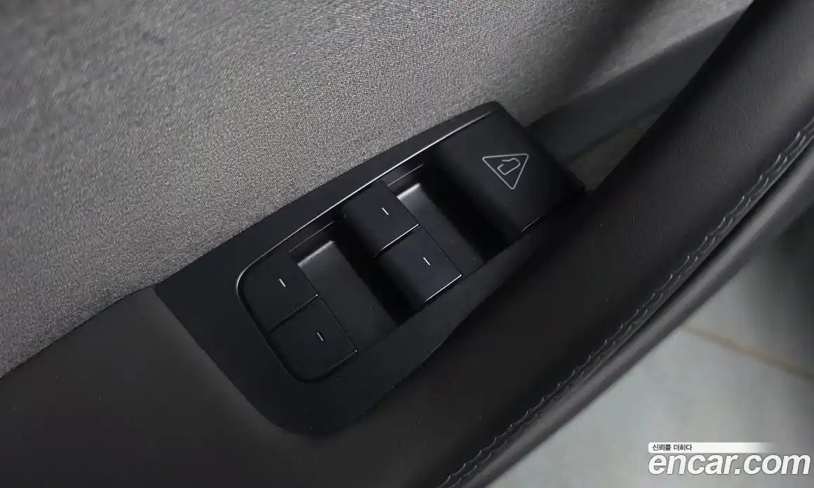 Tesla Model Y 2025 0.2 гидро, фото 29