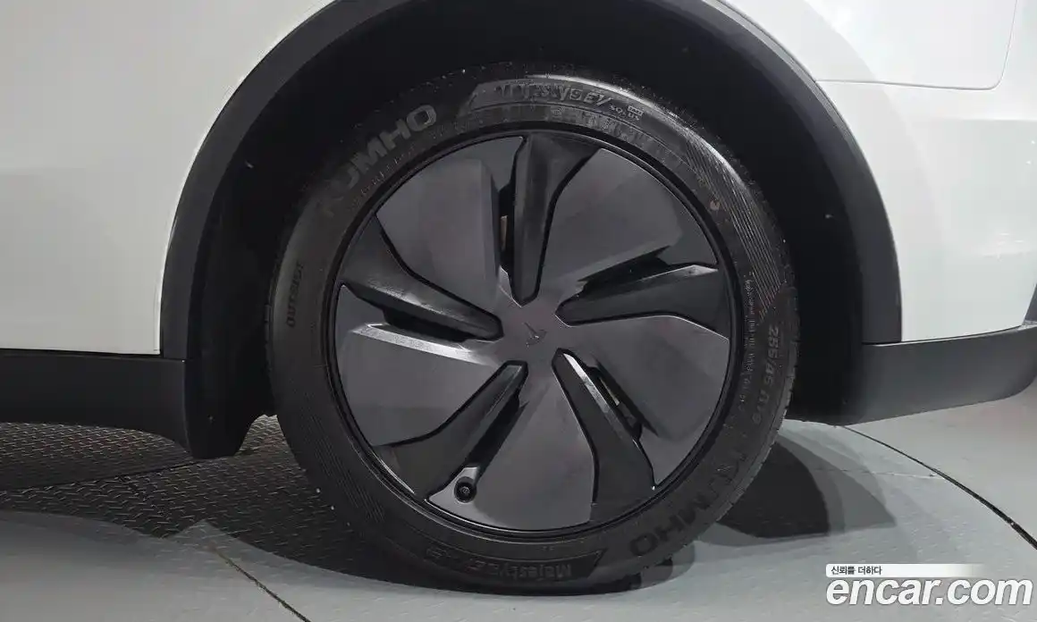 Tesla Model Y 2025 0.2 гидро, фото 6