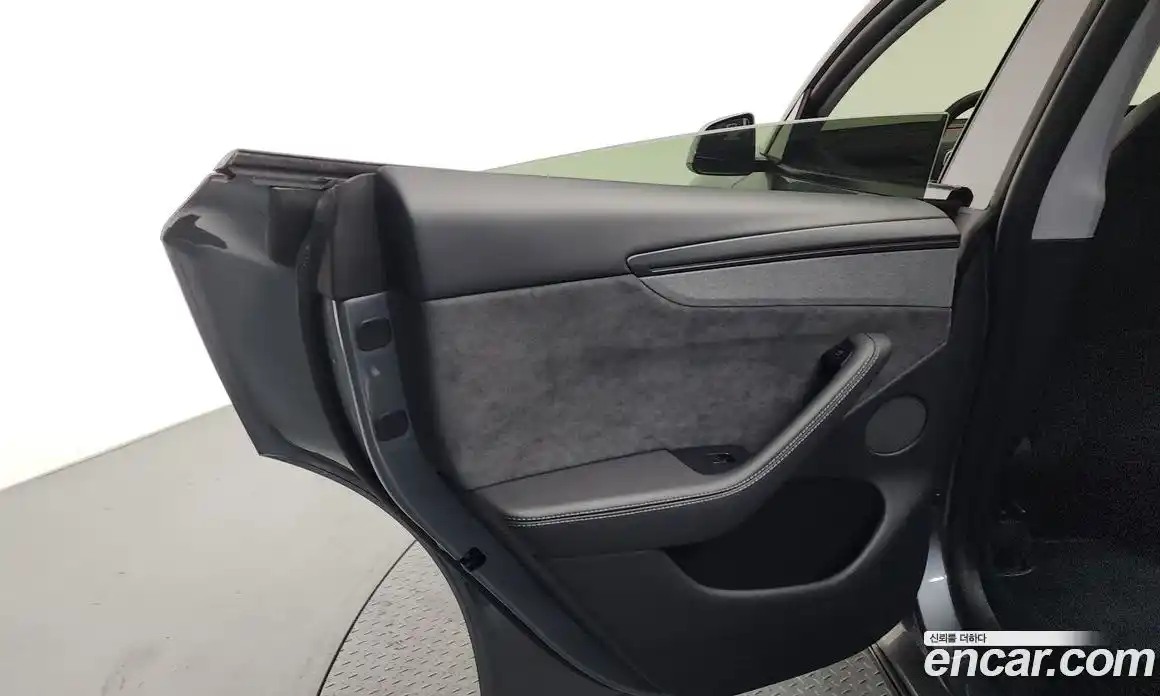 Tesla Model Y 2025 0.2 гидро, фото 15