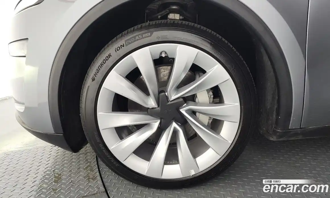 Tesla Model Y 2025 0.2 гидро, фото 5