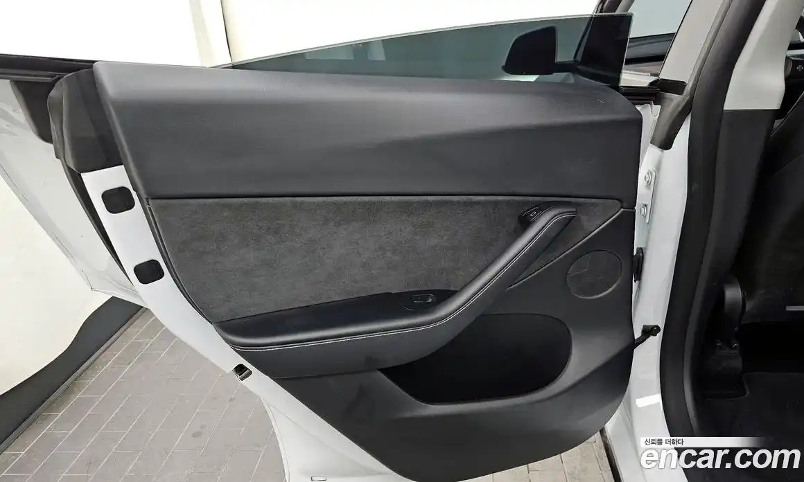 Tesla Model Y 2022 0.2 гидро, фото 15