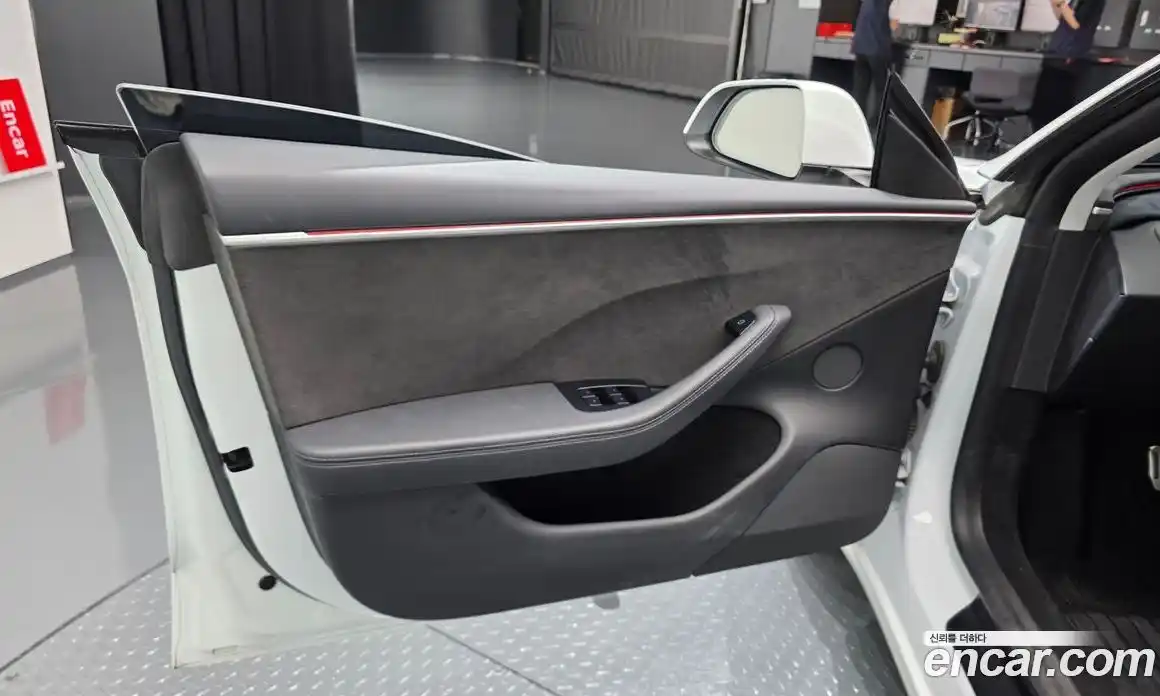 Tesla Model 3 2024 0.2 гидро, фото 13