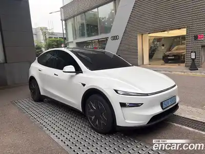 Tesla Model Y, 2026