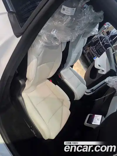Tesla Model Y 2026 гидро, миниатюра 5