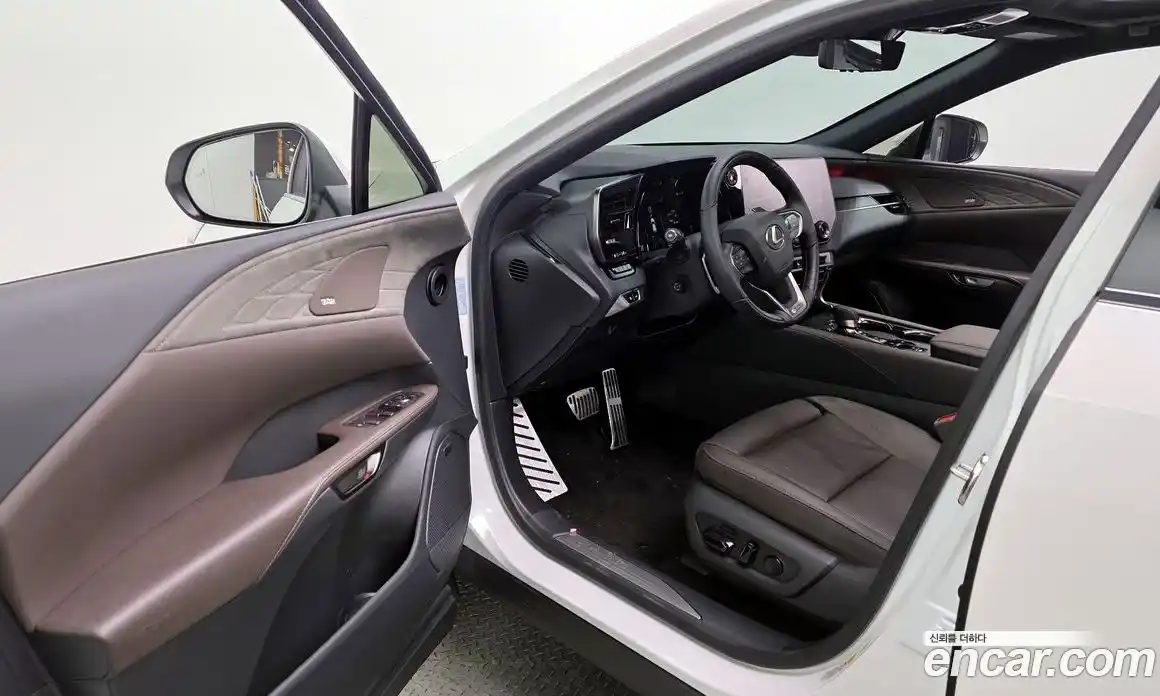 Lexus RX 2025 2.5 гидро, фото 13