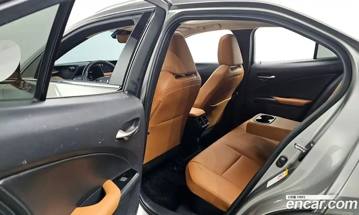 Lexus UX 2019 2.0 гидро, фото 17