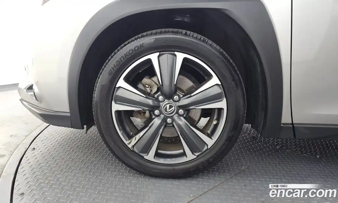 Lexus UX 2019 2.0 гидро, фото 5