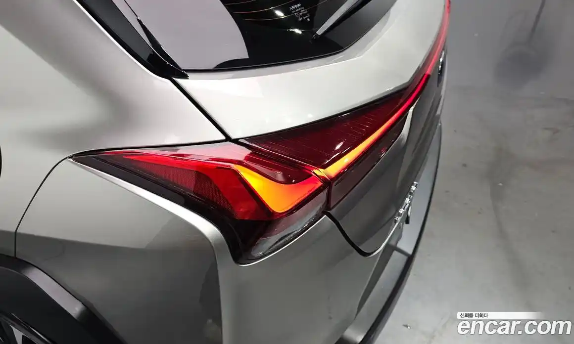 Lexus UX 2019 2.0 гидро, фото 9