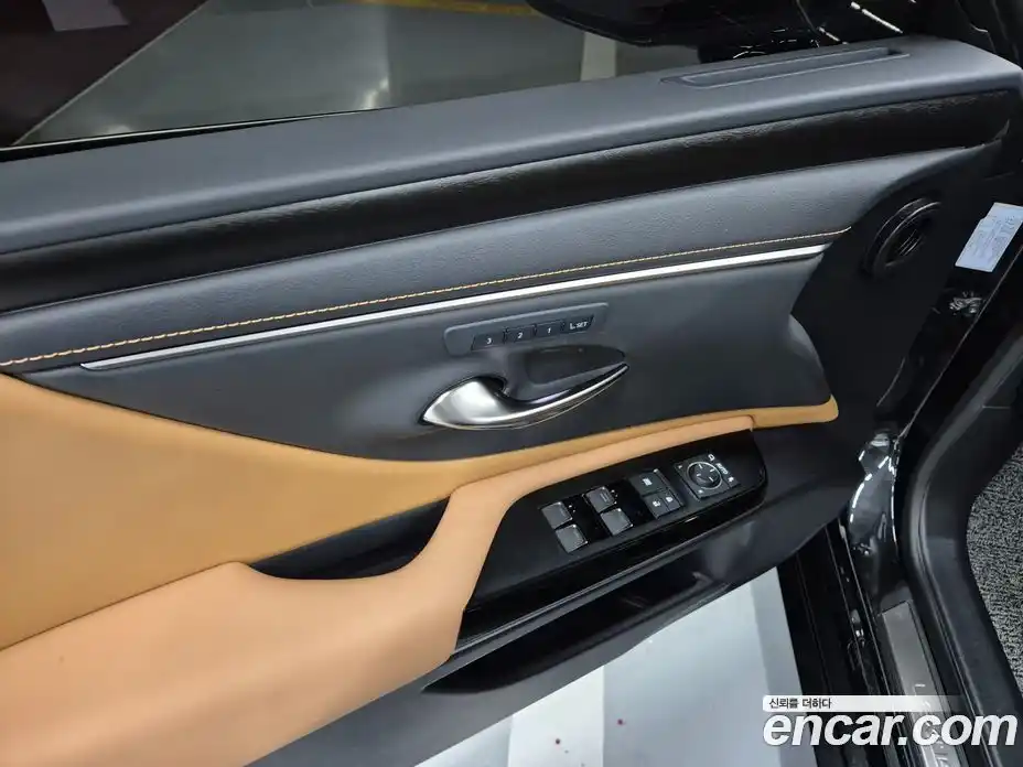Lexus ES 2024 2.5 вариатор, фото 13