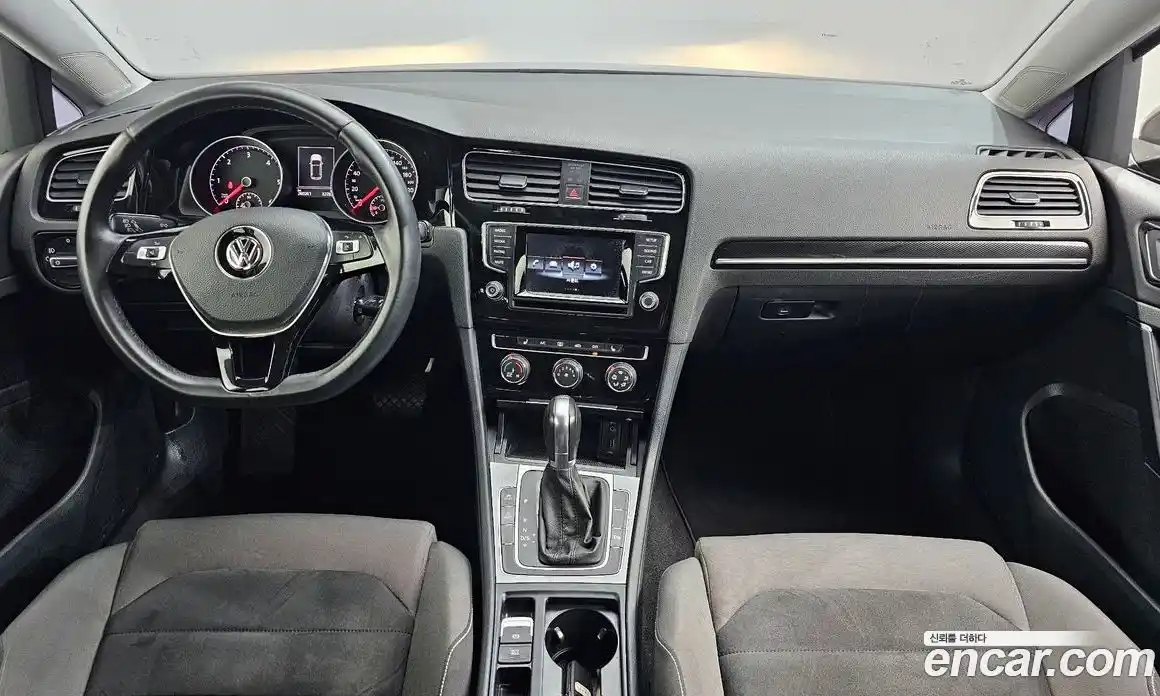 Volkswagen Golf 2013 1.6 автомат (гидро), фото 7