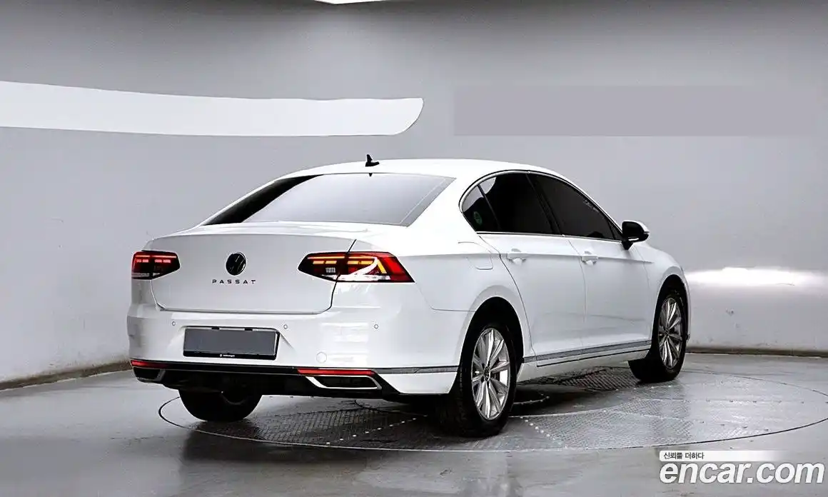 Volkswagen Passat 2021 2.0 автомат (гидро), фото 3