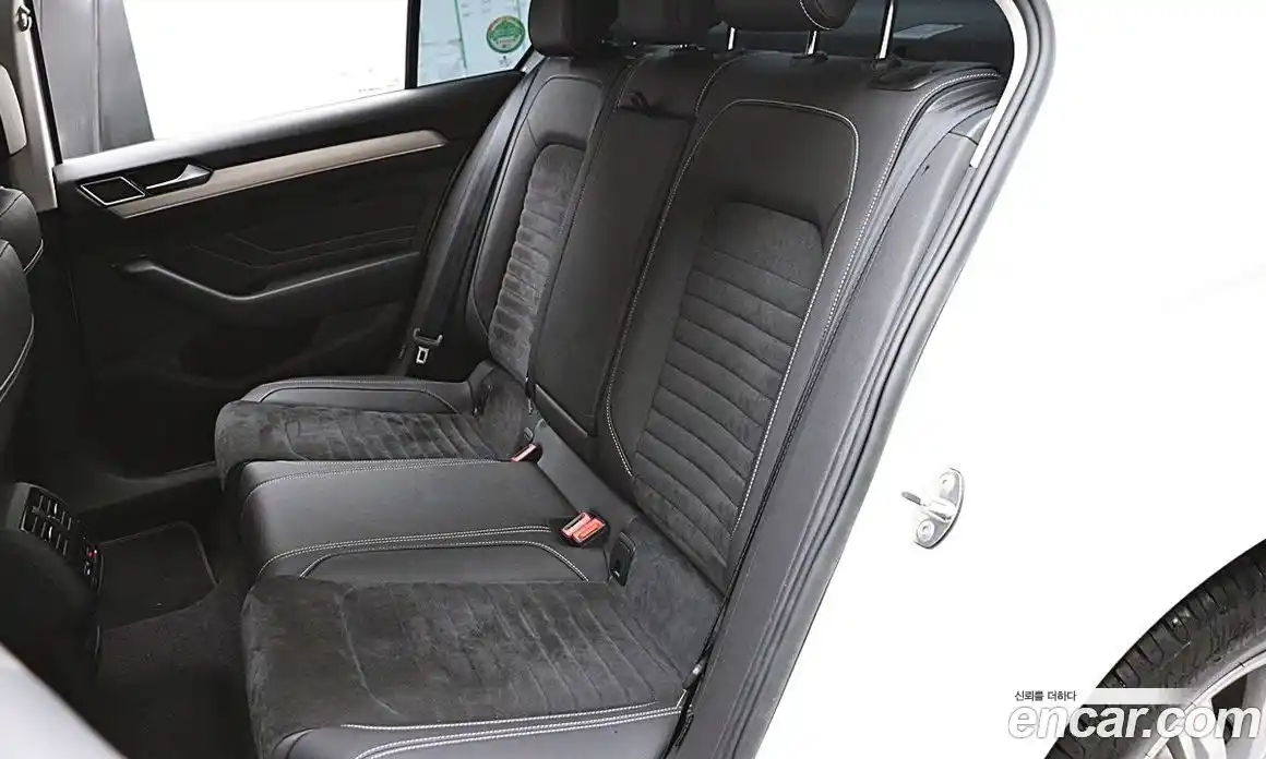 Volkswagen Passat 2021 2.0 автомат (гидро), фото 9