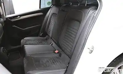 Volkswagen Passat 2021 2.0 автомат (гидро), миниатюра 9