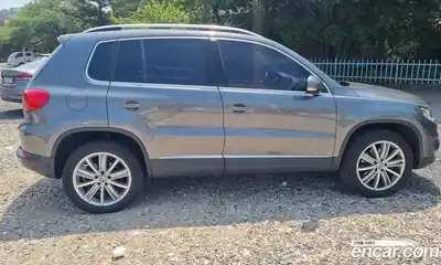 Volkswagen Tiguan 2015 2.0 автомат (гидро), миниатюра 5