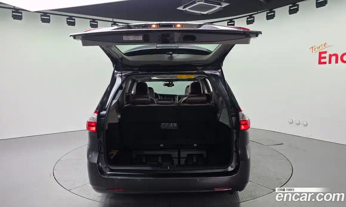 Toyota Sienna 2017 3.5 гидро, фото 20