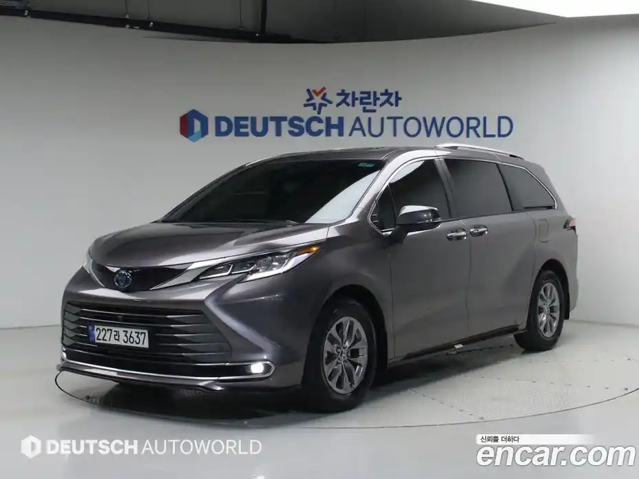 Toyota Sienna 2022 2.5 гидро, фото 1