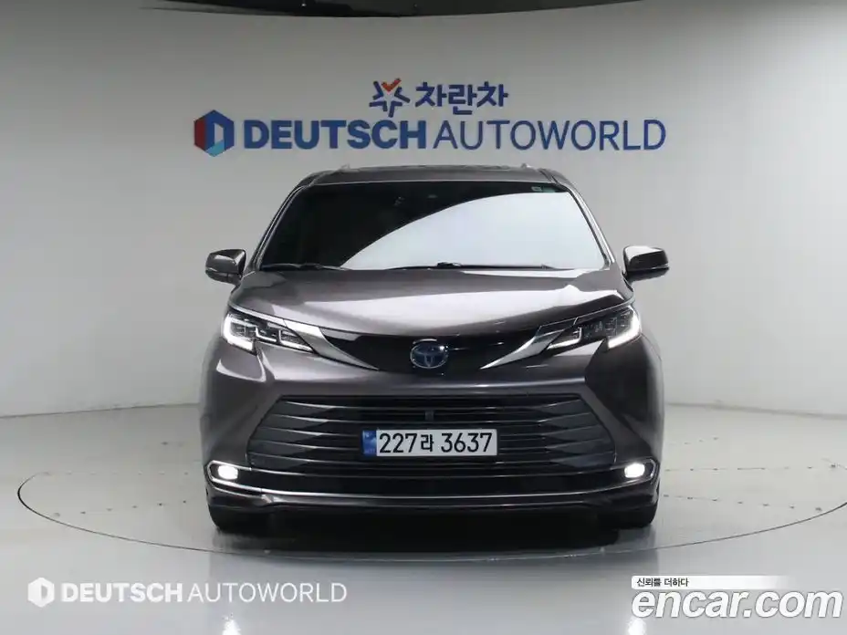 Toyota Sienna 2022 2.5 гидро, фото 3
