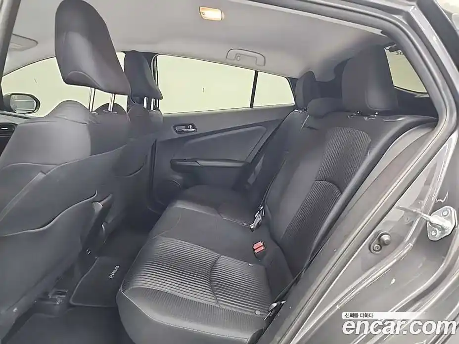 Toyota Prius 2018 1.8 гидро, фото 12
