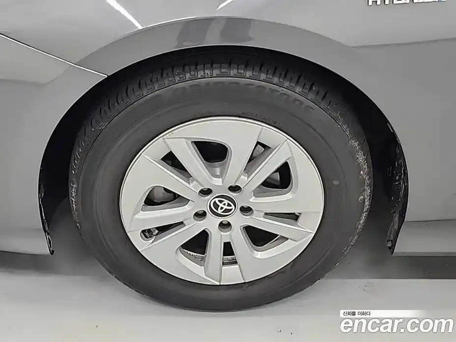 Toyota Prius 2018 1.8 гидро, фото 19