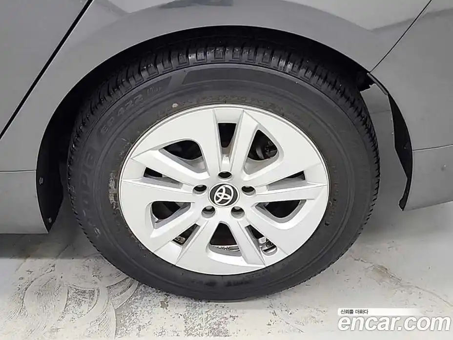 Toyota Prius 2018 1.8 гидро, фото 20