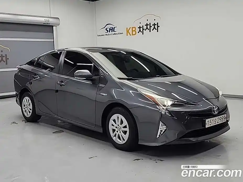 Toyota Prius 2018 1.8 гидро, фото 4