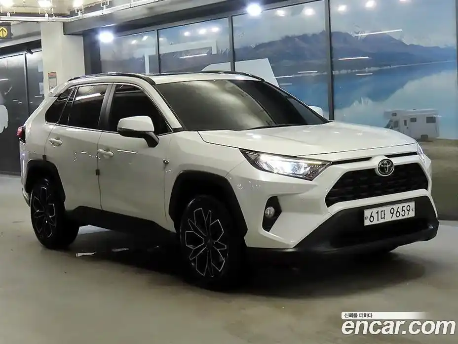 Toyota RAV4 2019 2.5 гидро, фото 1