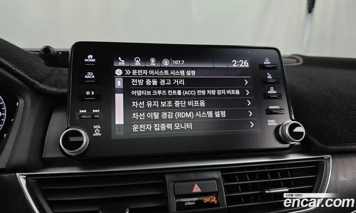 Honda Accord 2018 2.0 автомат (гидро), фото 16