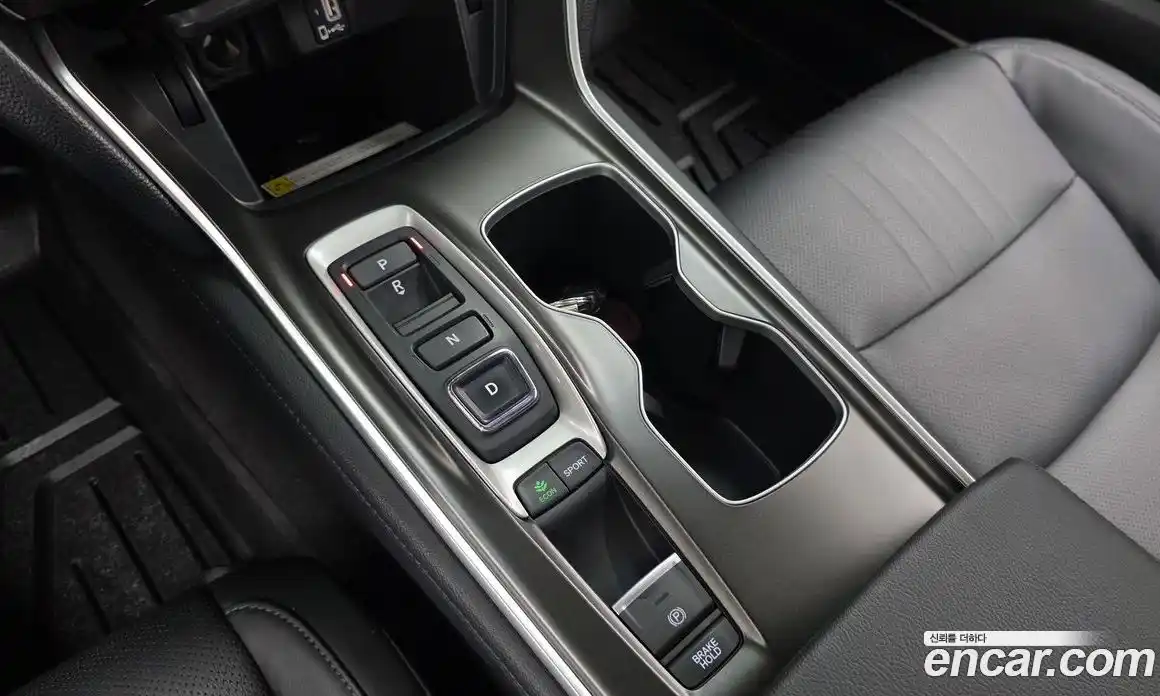 Honda Accord 2018 2.0 автомат (гидро), фото 9