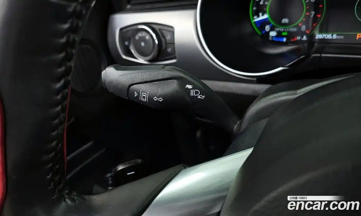 Ford Mustang 2023 2.3 автомат (гидро), фото 27